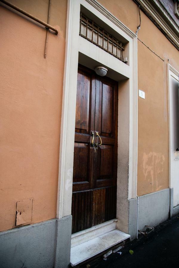 شقة Anais' Loft- Osp. Sant'Orsola-Fiera بولونيا المظهر الخارجي الصورة